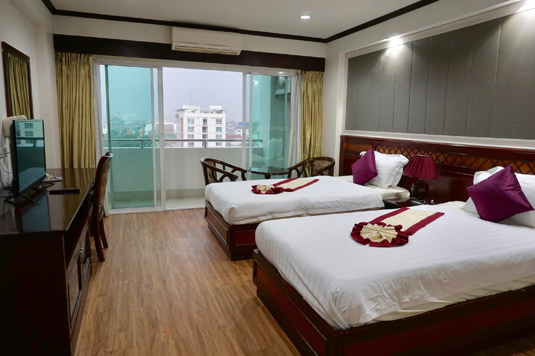 Miloft Sathorn Hotel - Sha Plus Certified Bangkok Exteriör bild Deluxe Room