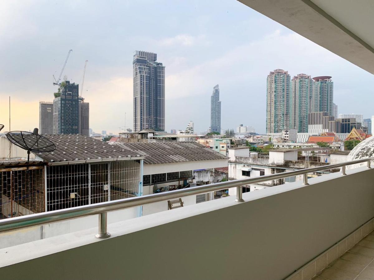Miloft Sathorn Hotel - Sha Plus Certified Bangkok Exteriör bild View of the city from the rooftop of the hotel